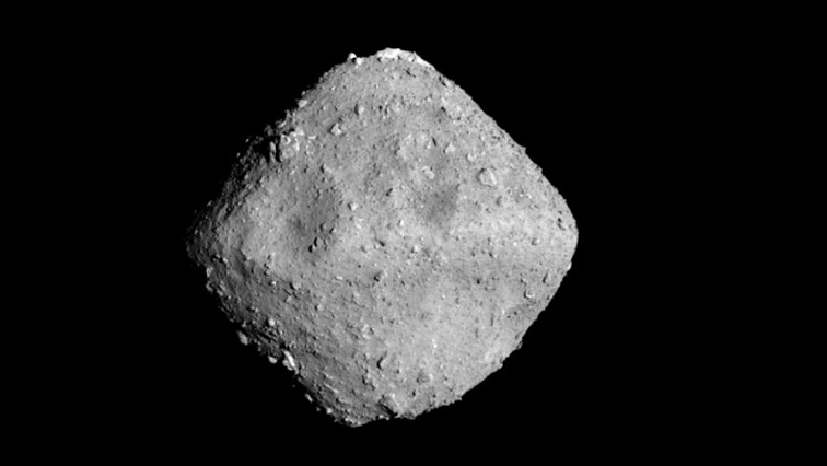 Robôs japoneses fotografaram um objeto misterioso no asteróide Ryugu