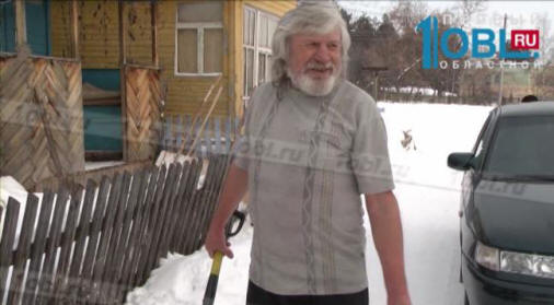 Um morador de Katav-Ivanovsk caminha o inverno inteiro apenas de camiseta