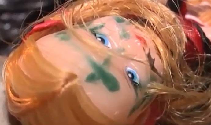 Residentes da vila nicaragüense obcecados com uma boneca do mal