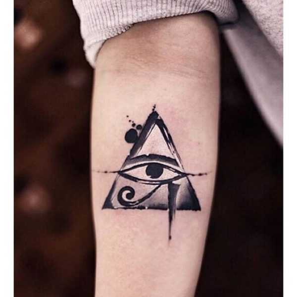 olho da tatuagem da montanha 